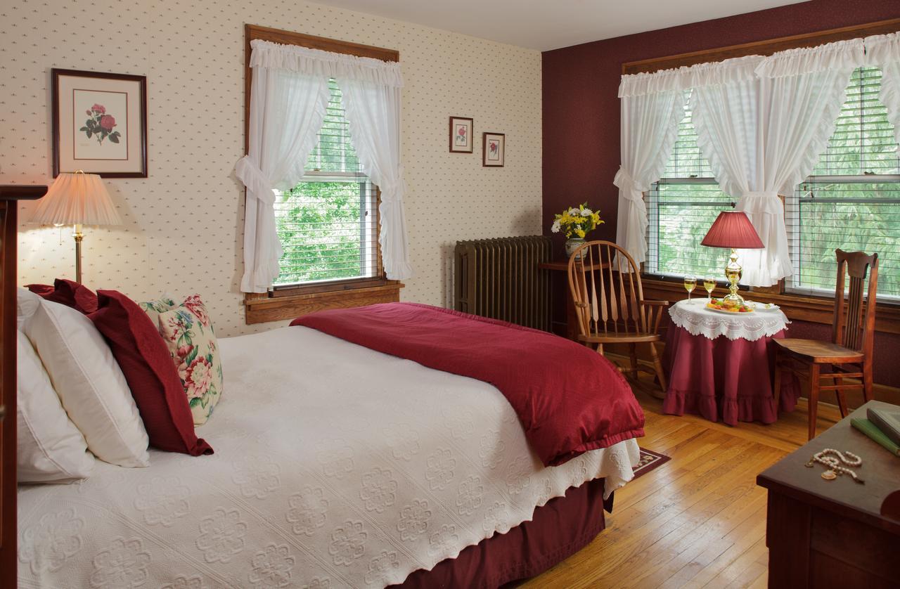 The White Oak Inn Zuck ภายนอก รูปภาพ