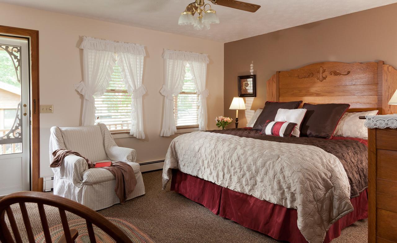 The White Oak Inn Zuck ภายนอก รูปภาพ